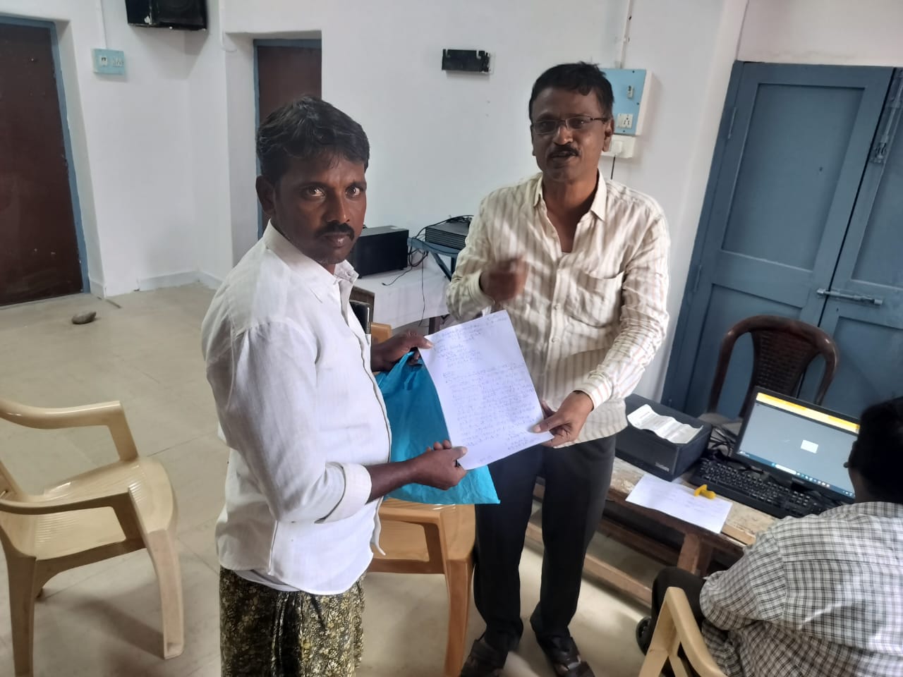 పట్టా స్థలాల్లో అక్రమ పైపులైన్‌ వివాదం – అధికారులు మౌనం