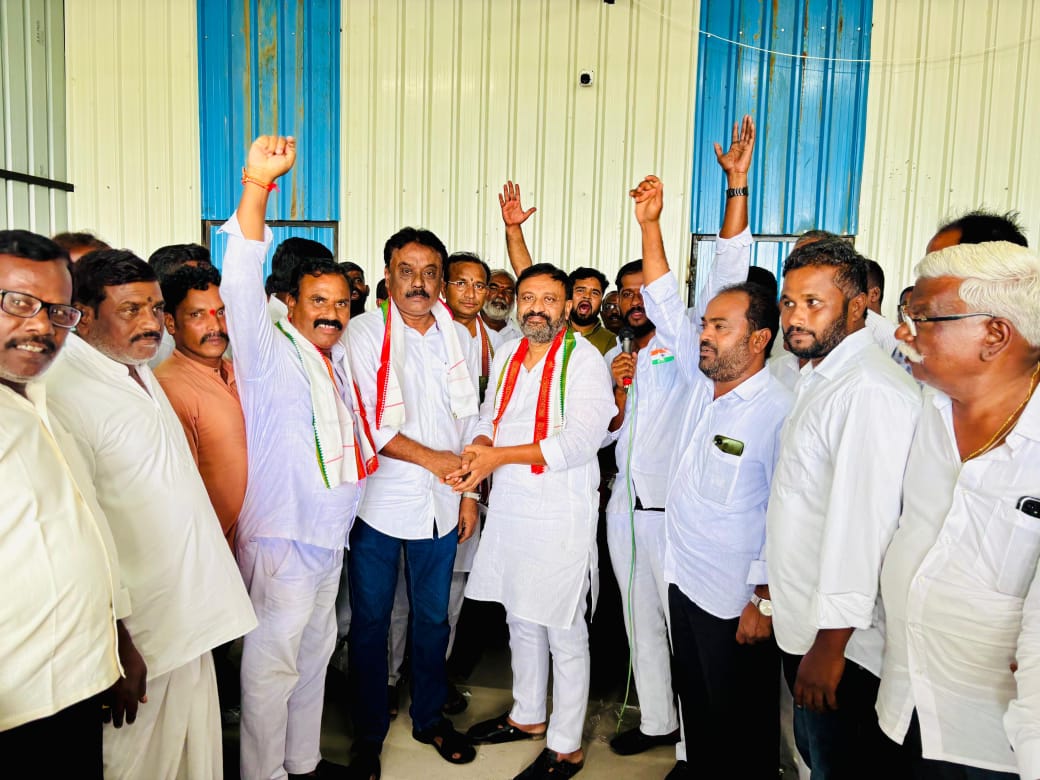 కాంగ్రెస్ పార్టీలో చేరిక..జుక్కల్ ఎమ్మెల్యే తోట