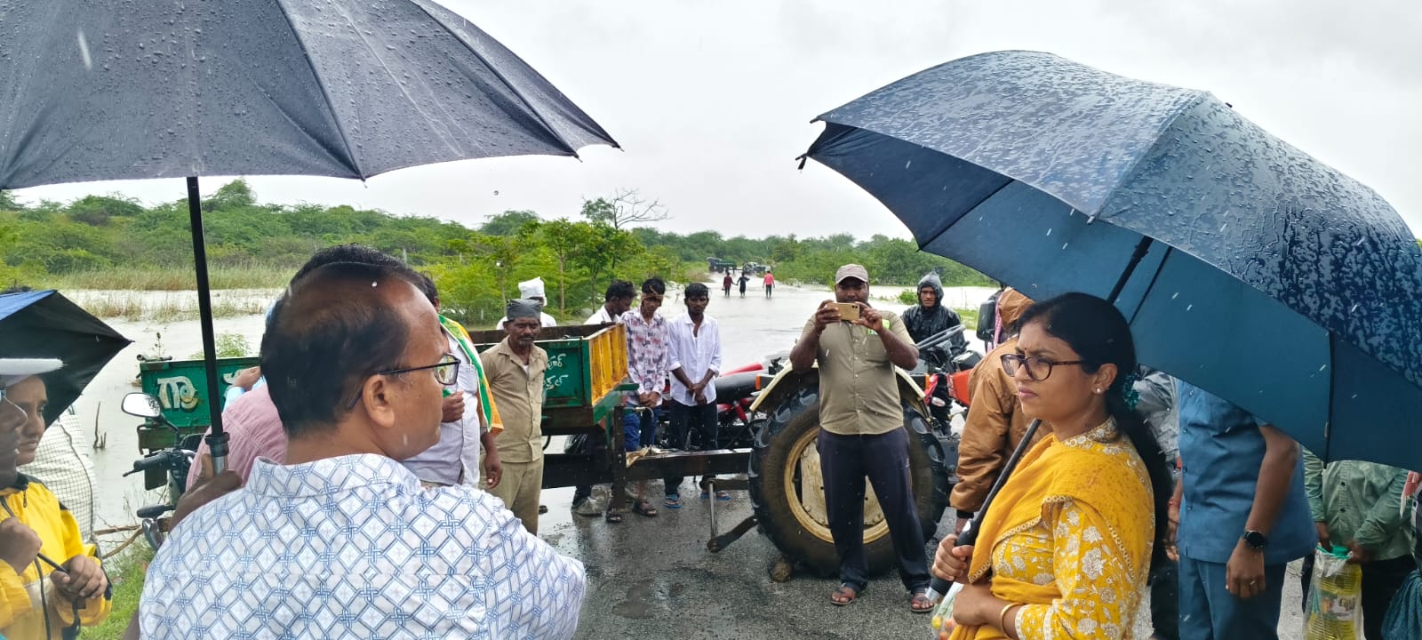 కర్ని వెళ్ళే దారిలో రాకపోకలను నిలిపివేయండి, జిల్లా కలెక్టర్ సిక్తా పట్నాయక్.