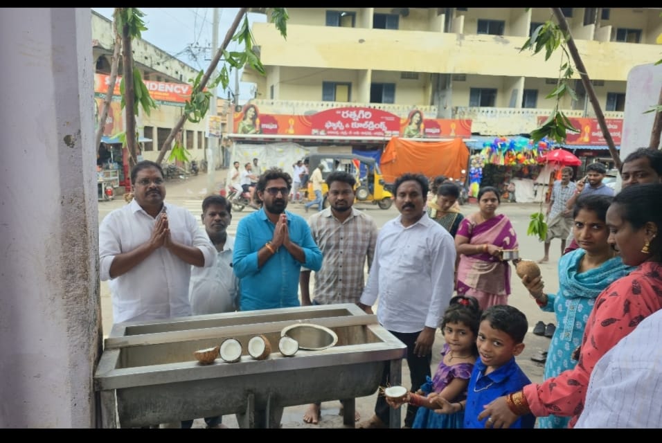 ముద్రగడ త్వరగా కోలుకోవాలని సత్యదేవుని సన్నిధిలో పూజలు..