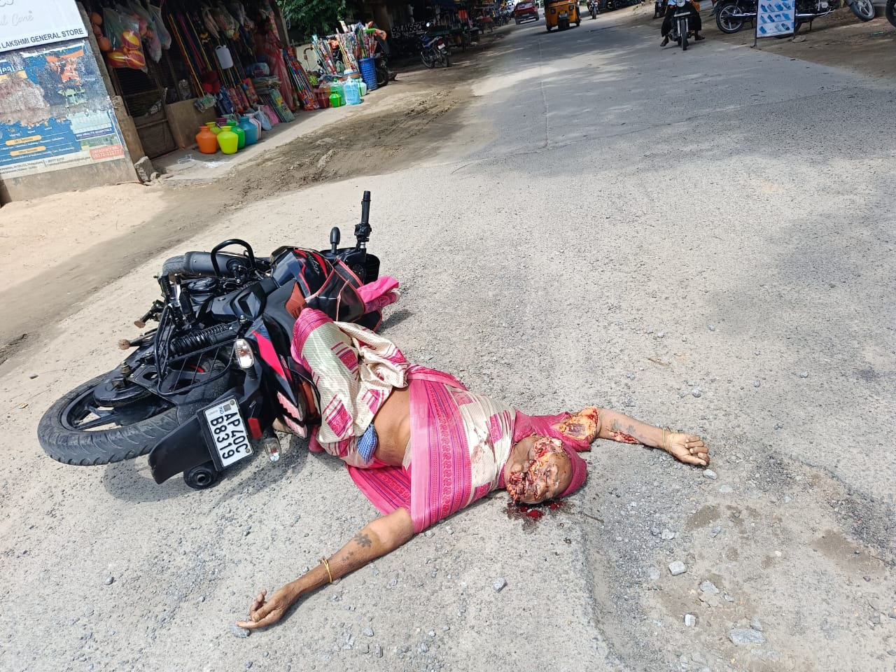 తవణంపల్లిలో ఘోర రోడ్డు ప్రమాదం – వృద్ధురాలు మృతి