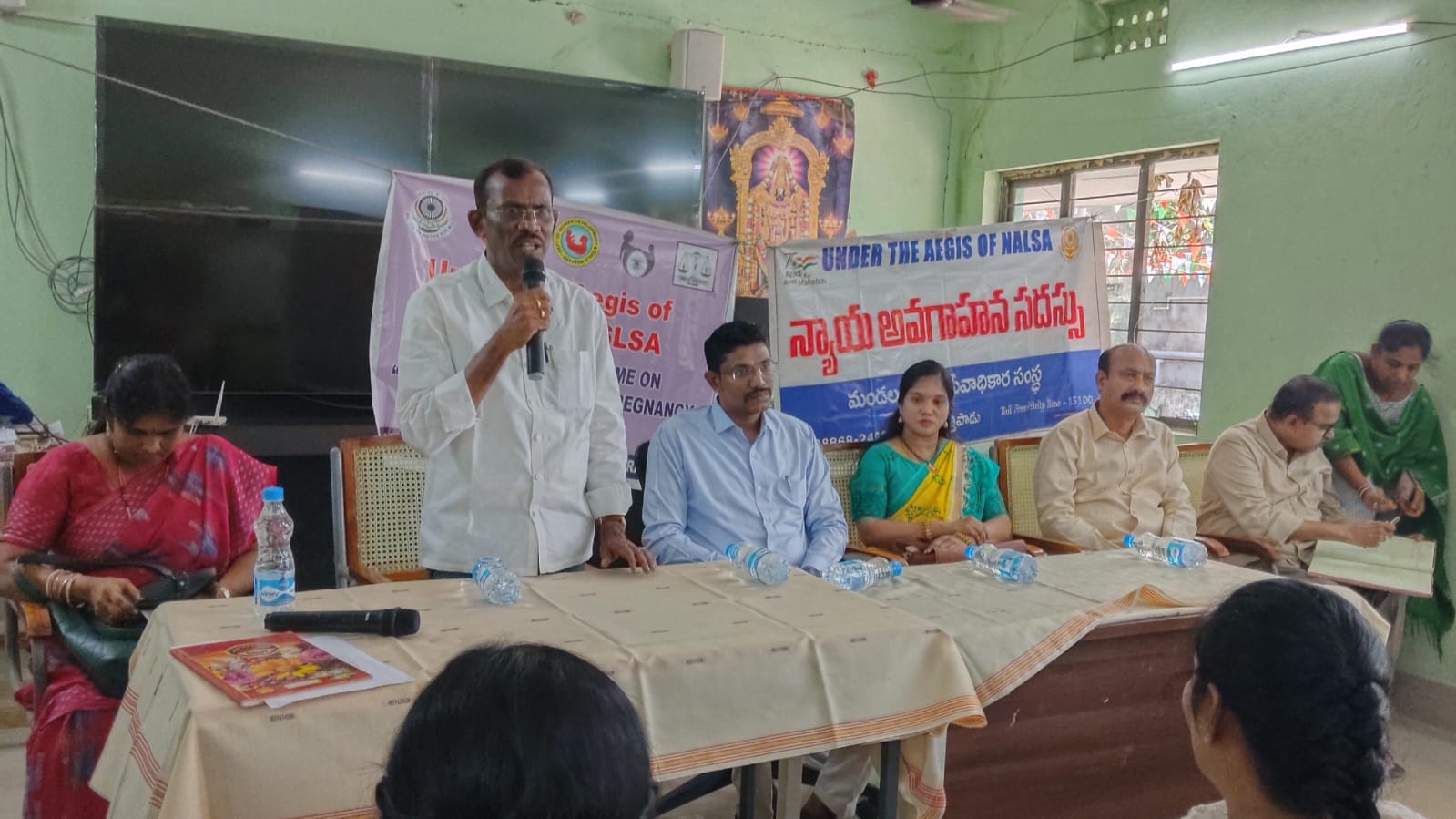 బాల్య వివాహాలు చట్టరీత్యా నేరం.