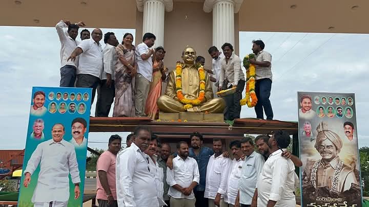 సింగరాయకొండ లో వైఎస్‌ఆర్ 16వ వర్ధంతి సందర్భంగా ఘన నివాళులు. మాజీ మంత్రి ఆదిమూలపు సురేష్ శ్రద్ధాంజలి