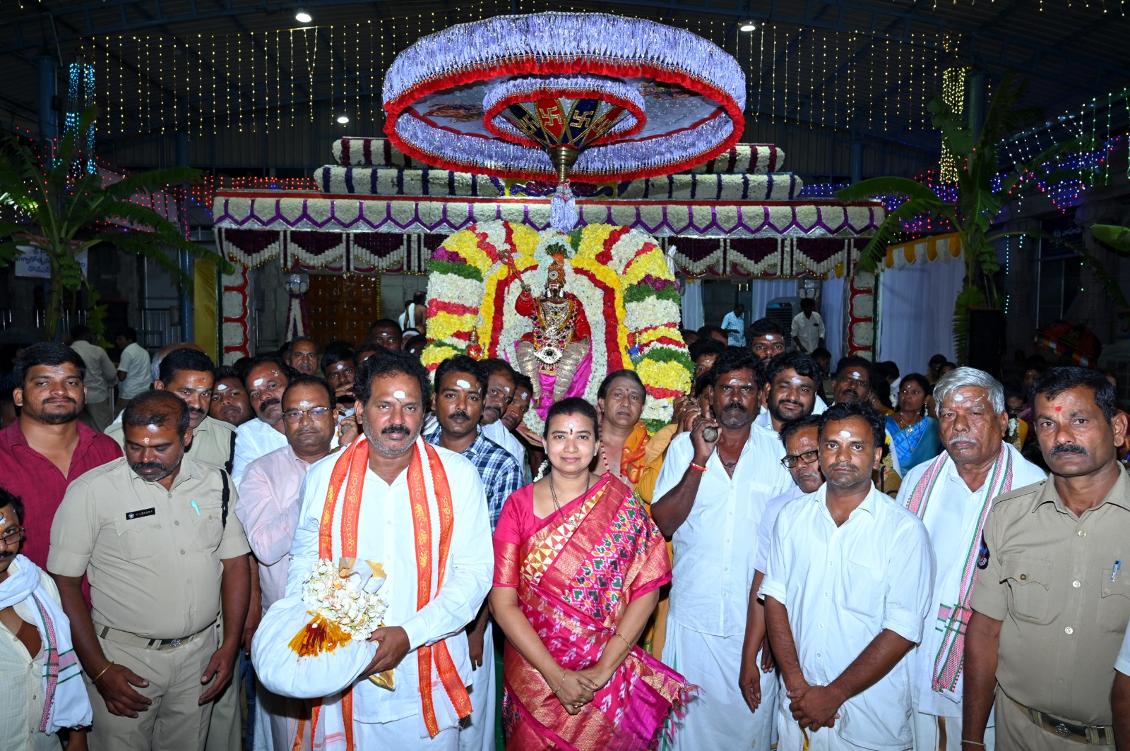 కాణిపాకంలో వైభవంగా  అశ్వ వాహన సేవ