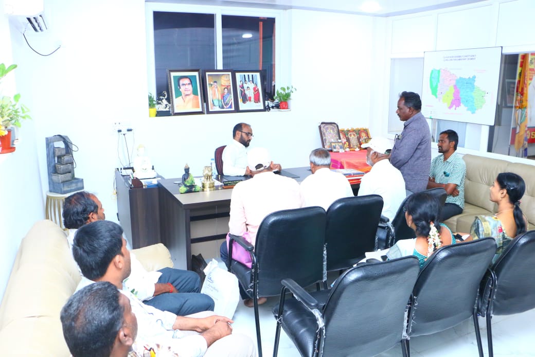 బీసీ వెల్ఫేర్ హాస్టల్ అడ్వైజరీ కమిటీ సమీక్ష సమావేశంలో ఎమ్మెల్యే కాకర్ల..!నియోజకవర్గంలోని బిసి హాస్టల్ ల స్థితిగతుల గురించి సమీక్ష..!