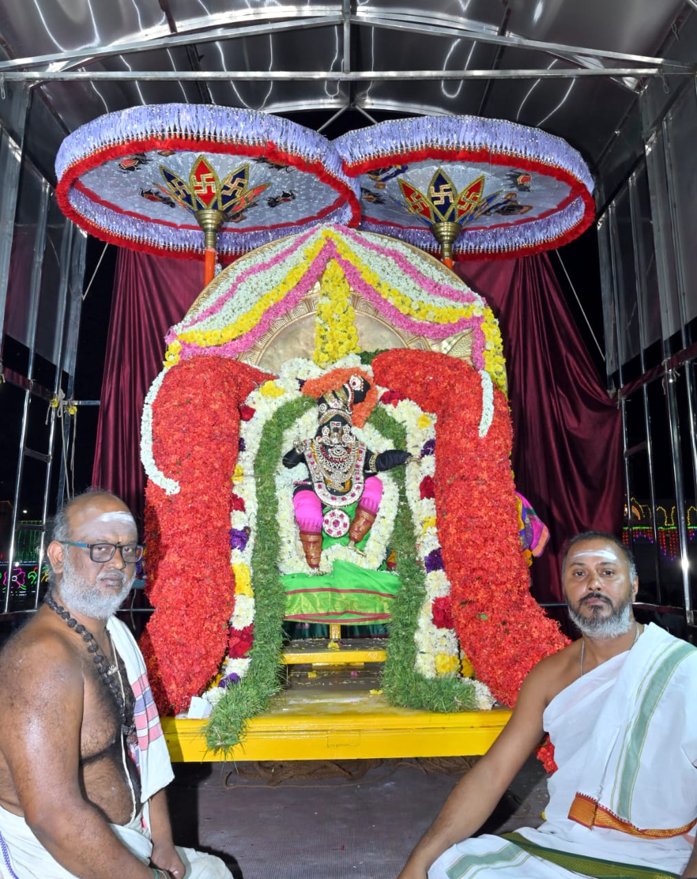 స్వయంభు శ్రీ వరసిద్ధి వినాయక స్వామి వారి బ్రహ్మోత్సవాల్లో భాగంగా ఈరోజు అంగరంగ వైభవంగా సూర్యప్రభవాహనం