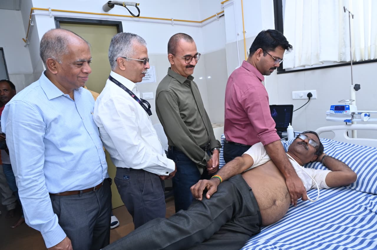 చిత్తూరు ప్రాంతంలో నరువి హాస్పిటల్ హార్ట్ అండ్ న్యూరాలజీ స్పెషలిస్ట్స్ మెడికల్ క్యాంప్