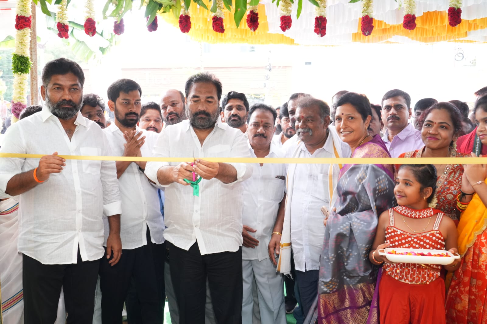 నెల్లూరు నగరంలో హరిణి హోటల్, హరిణి క్యాటరింగ్ శుభారంభం