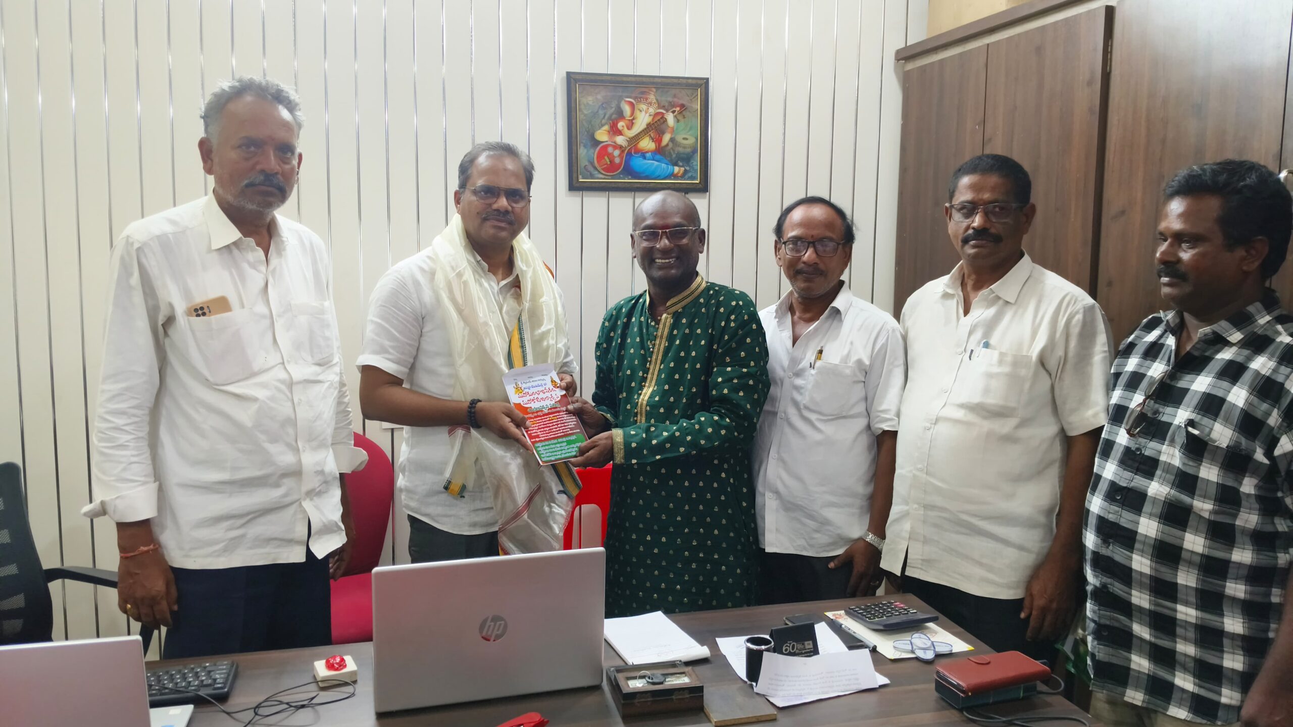 మహా కుంభాభిషేకానికి జ్యోతుల శ్రీనివాస్ కు ఆహ్వానం..