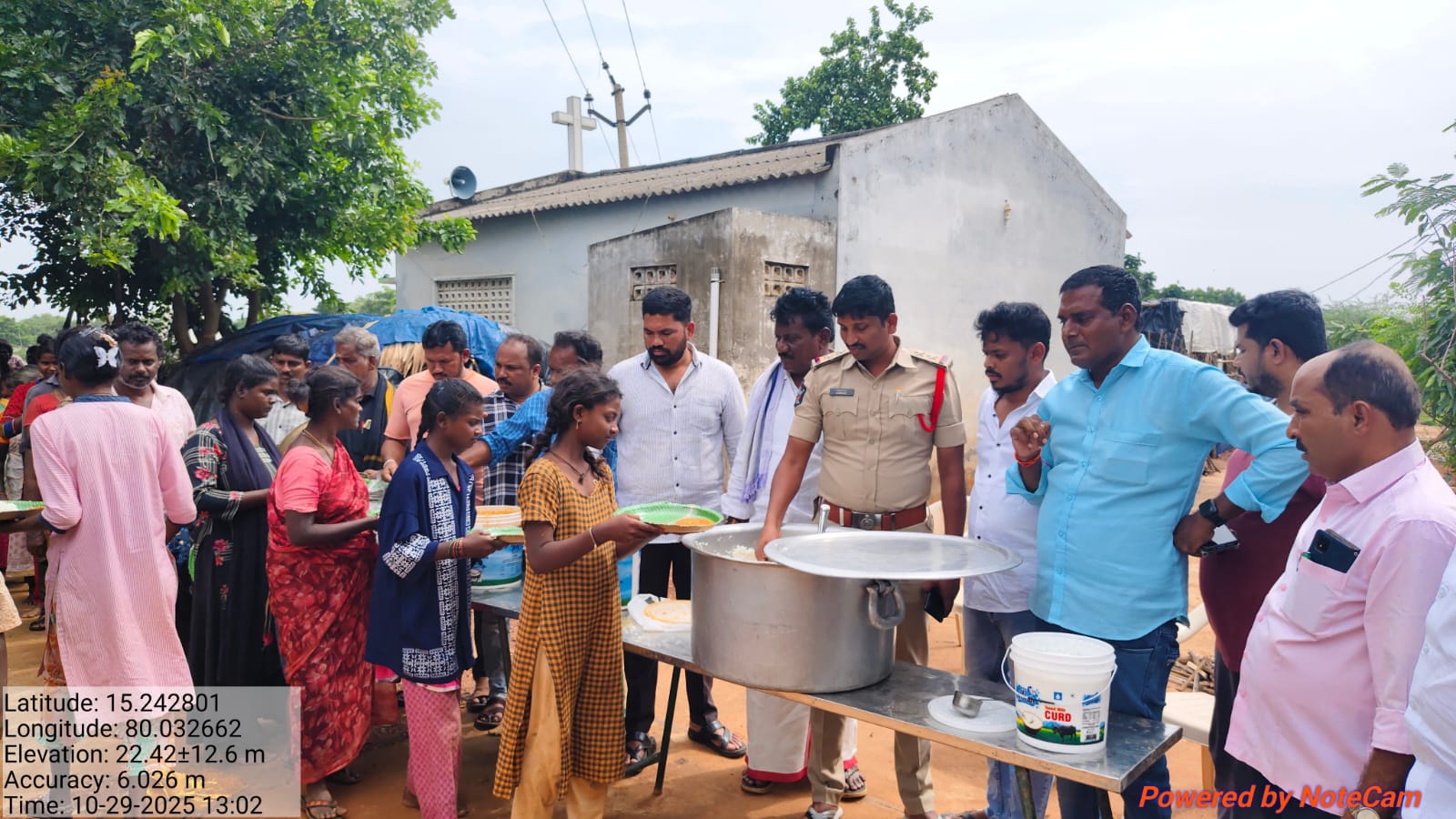 సోమరాజుపల్లి, టిపి నగర్ వరద బాధితులకు ఆహార పంపిణీ