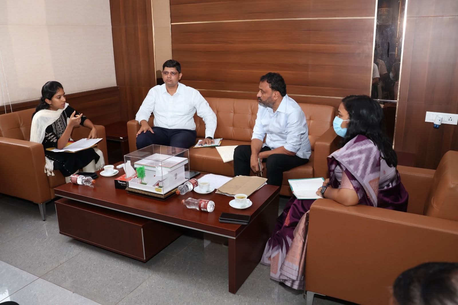 అభివృద్ధి పనులను వేగవంతం చేయాలి..జుక్కల్ ఎమ్మెల్యే తోట లక్ష్మీ కాంతారావు