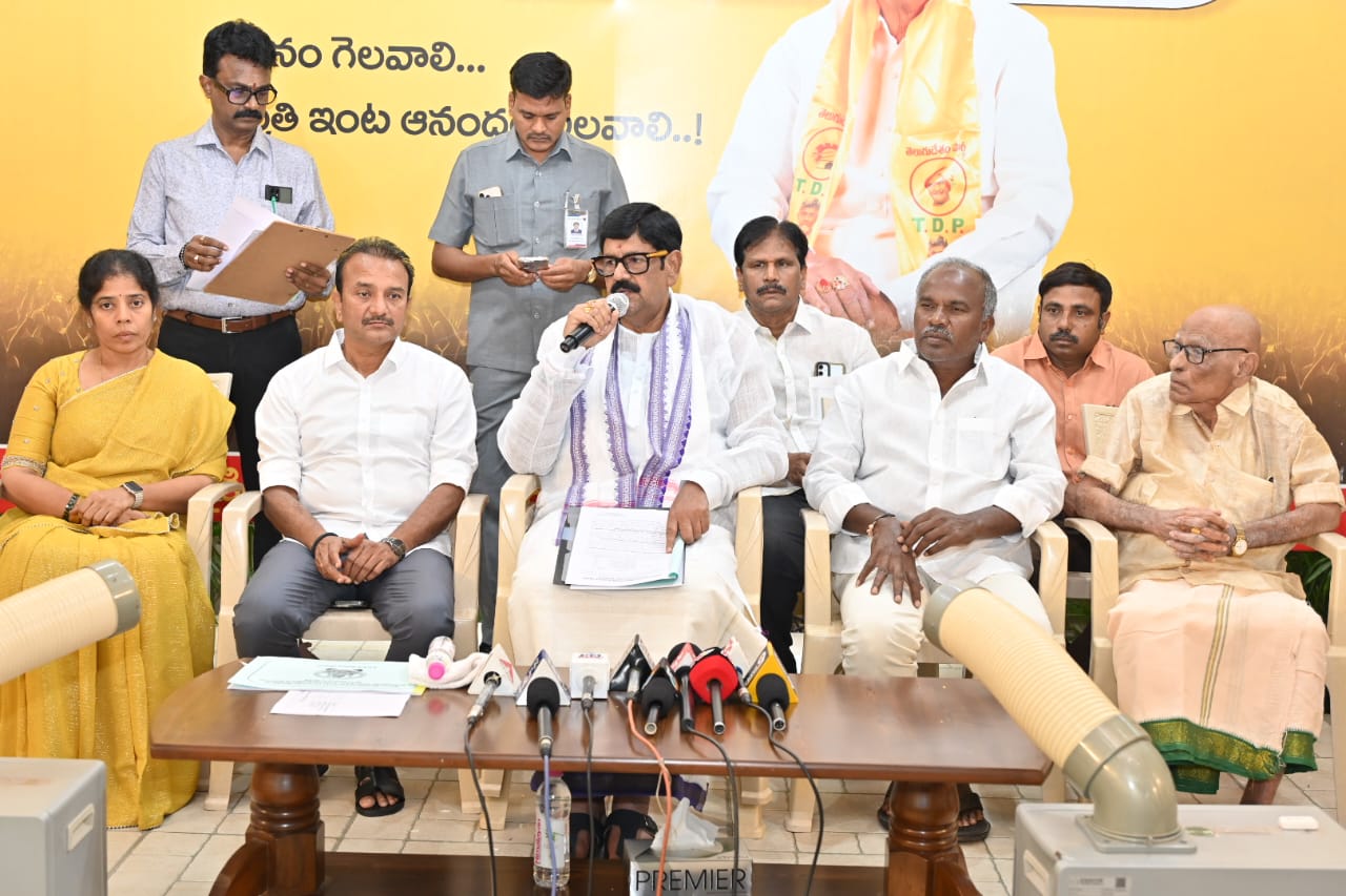 భక్తులకు దేవదయ శాఖ పై నమ్మకం కలిగించే ఆలయాల అభివృద్ధికి కృషి చేయండి….. రాష్ట్ర ధర్మాదాయ, దేవదాయ శాఖ మంత్రి ఆనం రామనారాయణ రెడ్డి