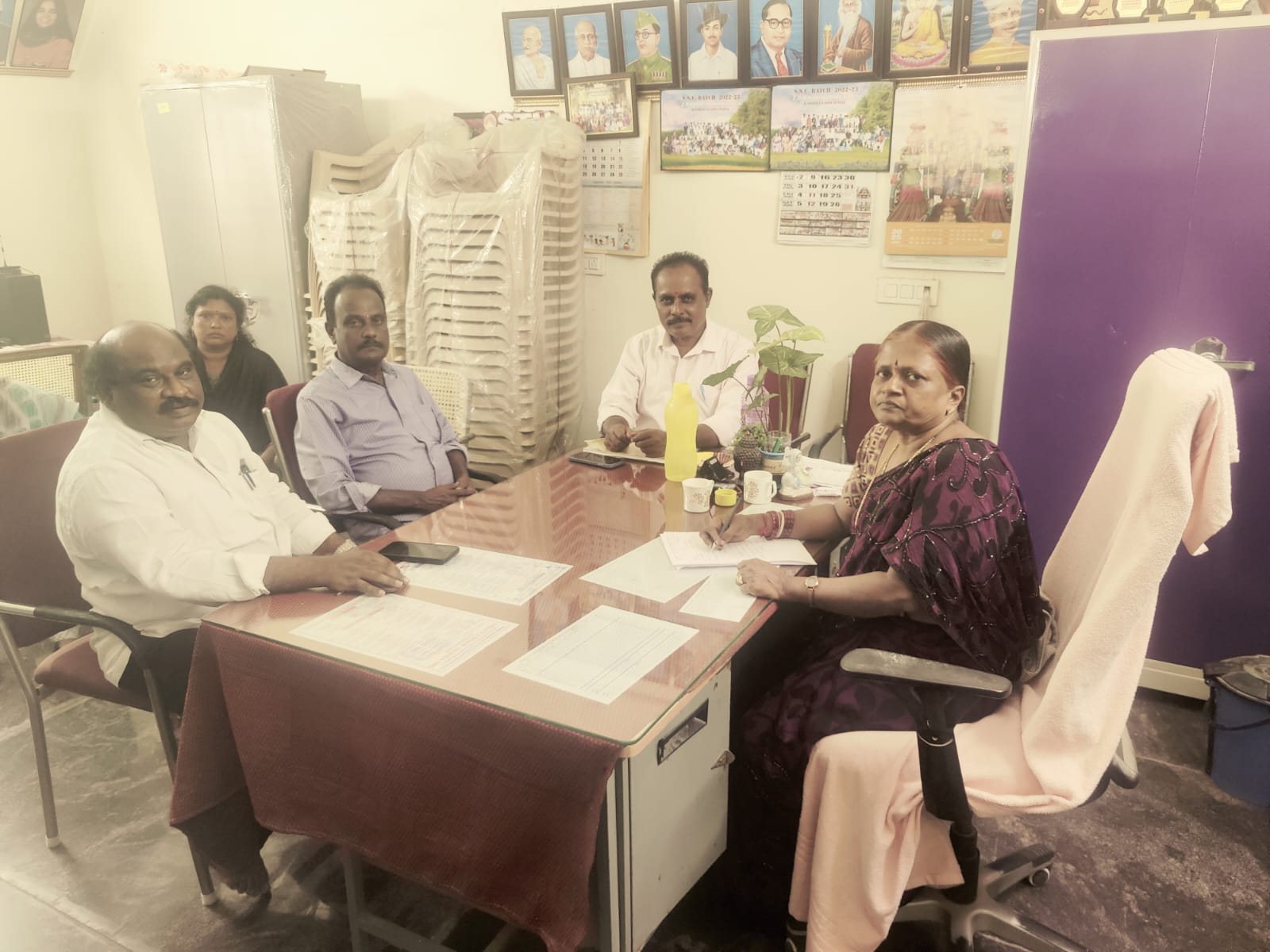 వందరోజుల కార్యక్రమం పర్యవేక్షించిన ఎం.పి.డి.ఒ. వీరేంద్ర