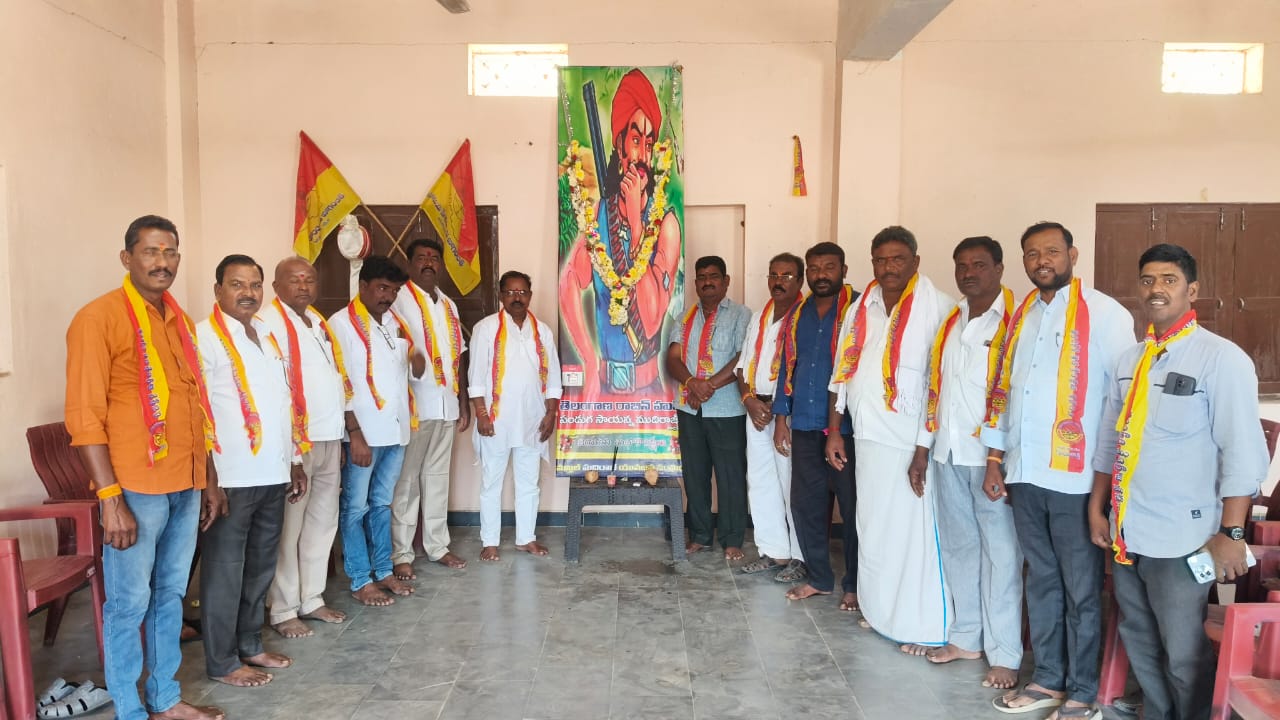 పేదల ఆరాధ్య దైవం పండుగ సాయన్న వర్ధంతి సందర్భంగా చిత్రపటానికి ఘనంగా నివాళులు.