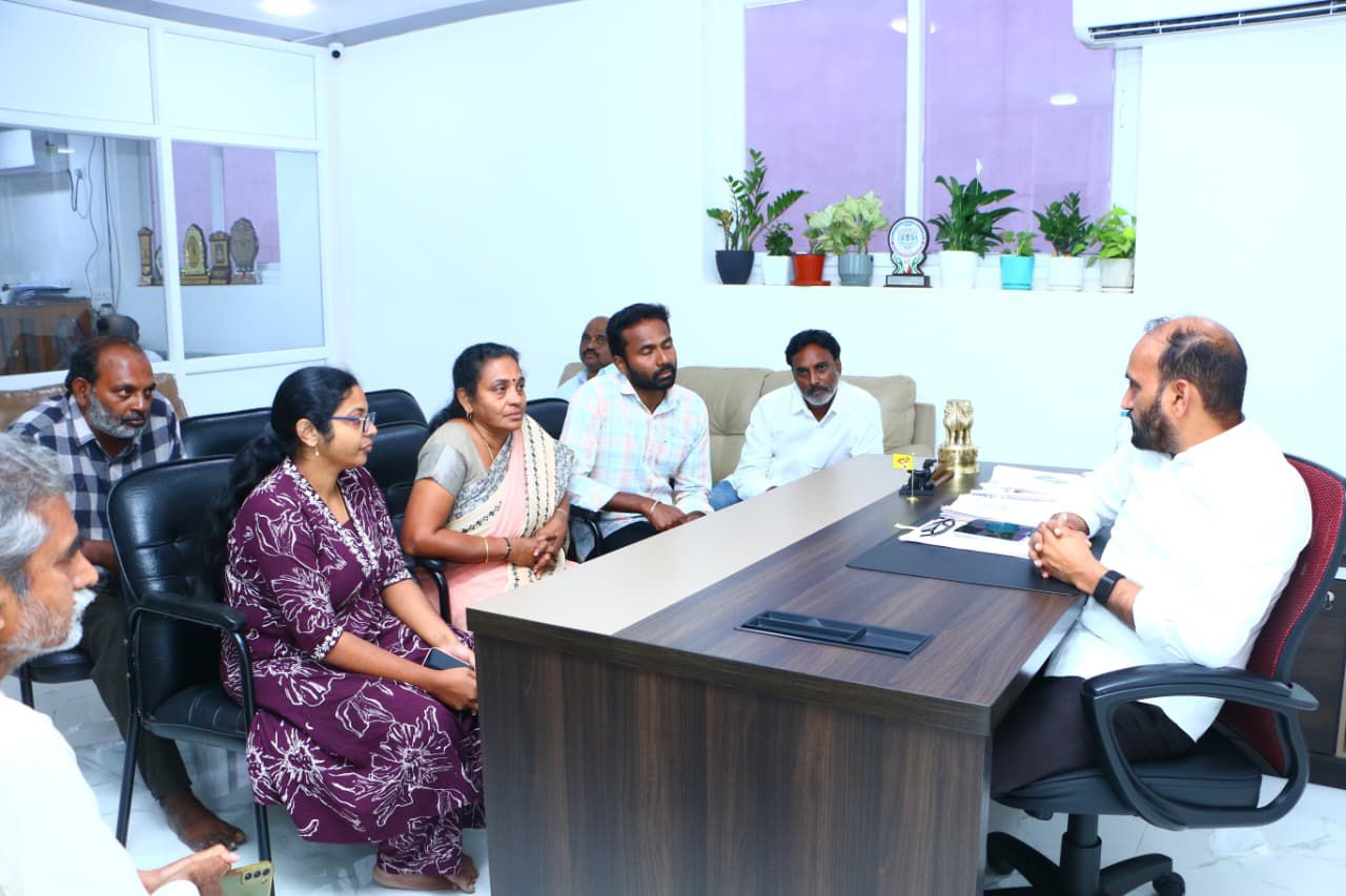 ప్రజల సమస్యలే తన సమస్యలని చాటిన ఎమ్మెల్యేకాకర్ల.