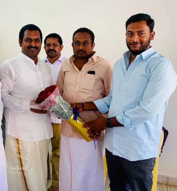 జిల్లా టీడీపీ అధ్యక్షులుగా ఎన్నికైన బీద రవిచంద్ర కి శుభాకాంక్షలు తెలియజేసిన చెరుకూరి వెంకటాద్రి..