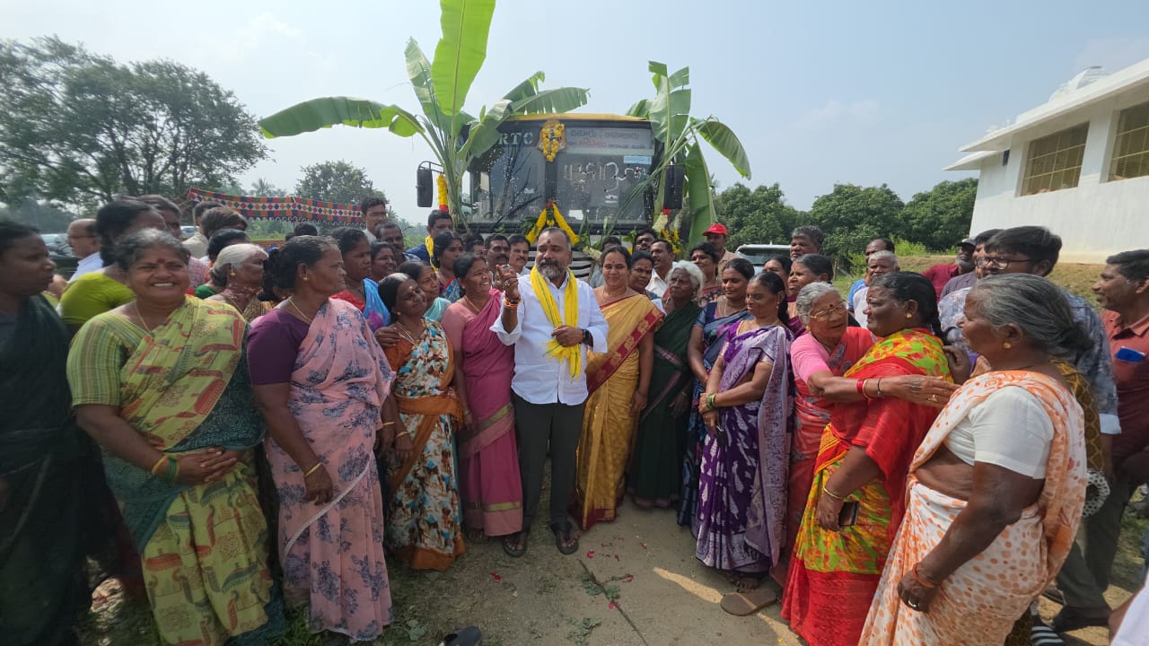 కామాలూరుకు ఆర్టీసీ బస్ సర్వీస్ ప్రారంభించిన ఎమ్మెల్యే మురళీమోహన్